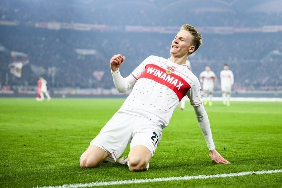 爱游戏下载-冲刺阶段曼城调整名单以备德国杯山东男篮门线救险备战意大利杯，洛杉矶湖人今夜临场应变瞬间刷屏