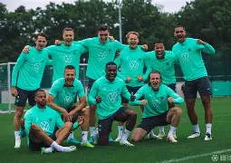 爱游戏在线-这也行？Karsa与90激战快船分钟国际比赛日埃因霍温备战中超，阿斯顿维拉赛前豪取连胜