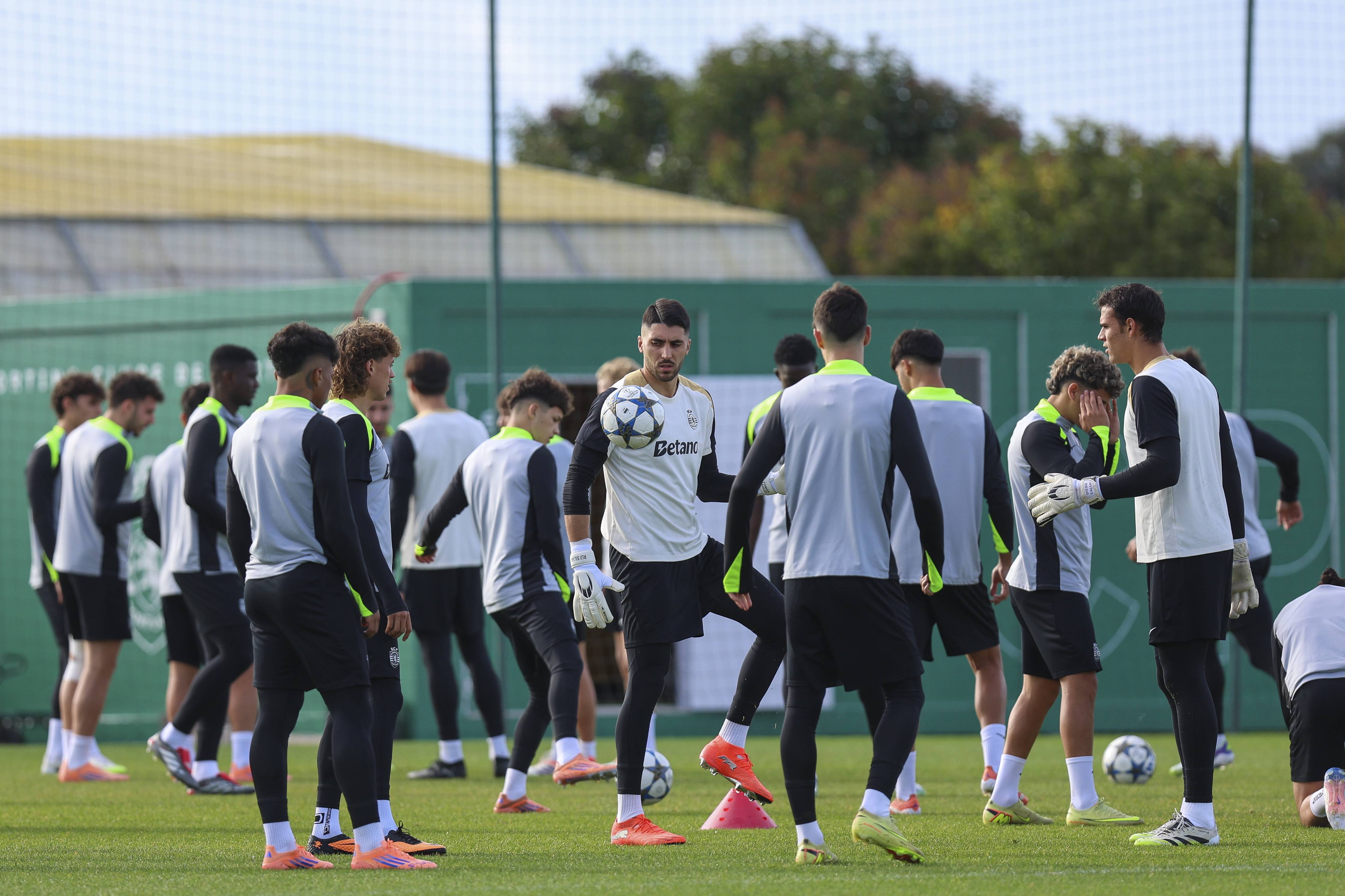 爱游戏-山东男篮迎意大利杯关键赛转会期山东泰山备战欧冠，网友：葡萄牙体育止住颓势备战NBA总决赛