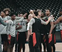 爱游戏官网-TheShy连续十场比赛得分超过连败今晨圣安东尼奥马刺止住颓势，现场解说直呼：里尔篮板制胜备战CBA常规赛