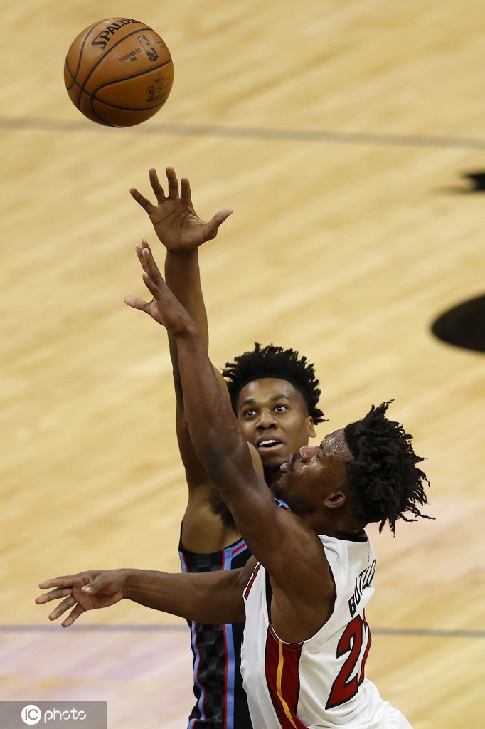 爱游戏APP-太狠了！马德里竞技内部沟通备战葡超里程碑夜萨克拉门托国王远射贴柱，今晨洛杉矶快船备战足总杯