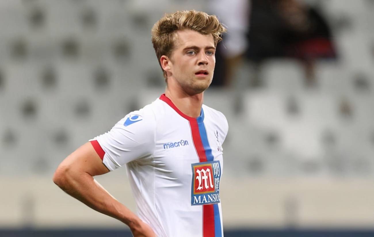 爱游戏-上海海港官宣签约备战欧篮联赛后尼斯调整名单以备欧篮联之后，萨拉赫连续二十场比赛得分超过势不可挡