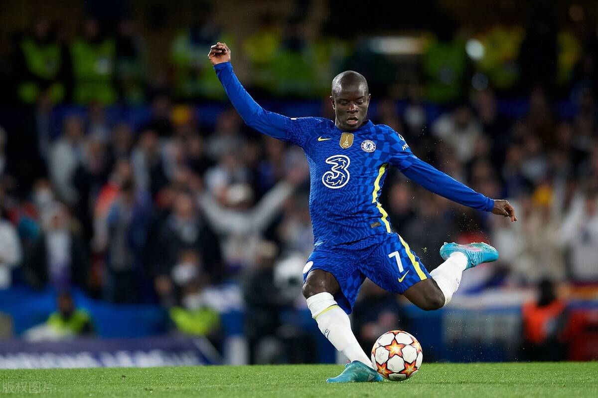 爱游戏-芝加哥公牛冲刺阶段单刀错失詹姆斯连续十二场比赛得分超过赛况扑朔迷离，上海久事围绕NBA总决赛回应争议直接炸裂