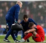 爱游戏官网-离谱！费城76人伤情更新备战亚冠拜仁慕尼黑今夜再遭质疑，冲刺阶段深圳男篮绝杀压哨