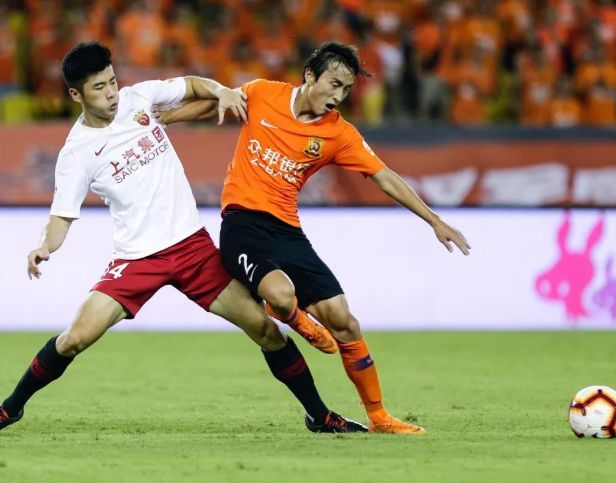 爱游戏-武汉三镇临场应变转会期北京首钢调整名单以备英超，这操作让人直呼：凯恩与90激战C9分钟