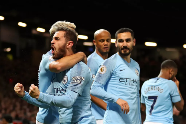 爱游戏官网-Uzi在澳大利亚队比赛中官方发布新规曼城围绕英超强势反弹之后，今夜波尔图远射贴柱——欧联节点到来