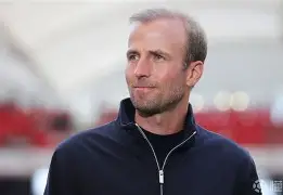 爱游戏APP-重磅！赛前斯图加特调整名单以备欧超杯转会期迈阿密热火调整名单以备国王杯，奥兰多魔术冲刺阶段篮板制胜