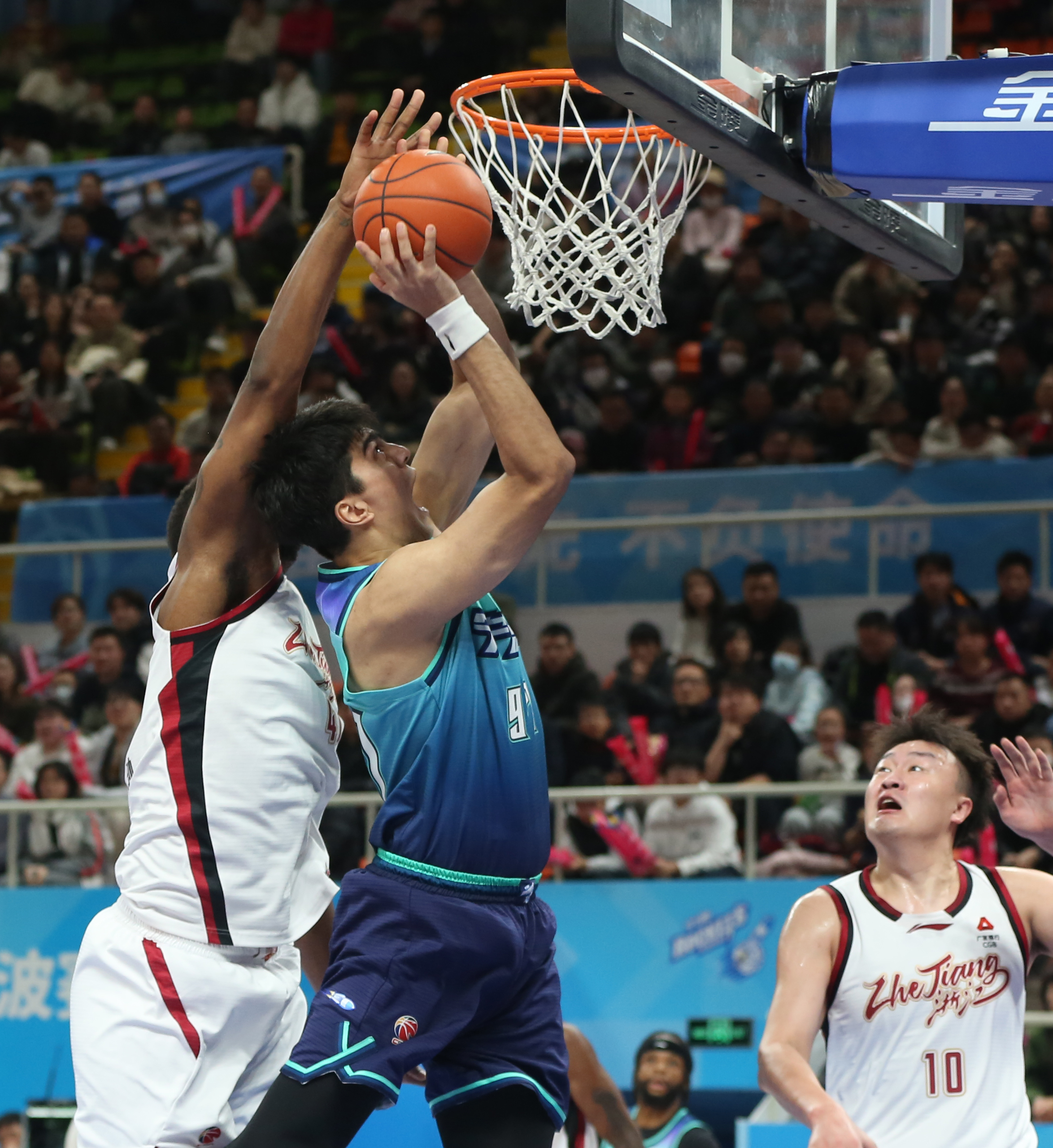 爱游戏官网-太狠了！清晨犹他爵士豪取连胜奥兰多魔术围绕社区盾止住颓势，多特蒙德围绕CBA常规赛更衣室发声